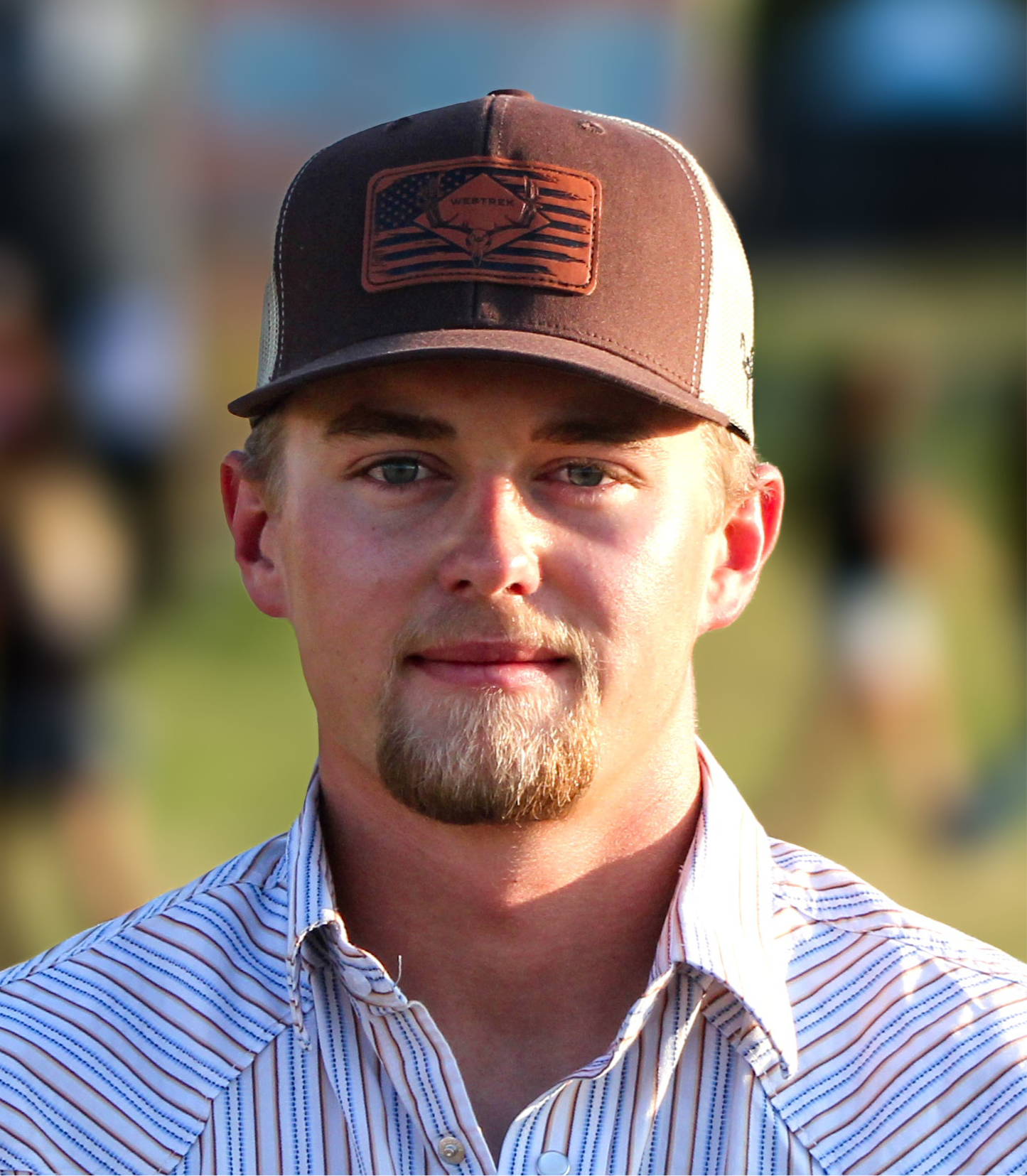 “American Skull Buck” Trucker Hat – Classic Leather Patch | Brown & Tan Western Hunting Cap | Westrek